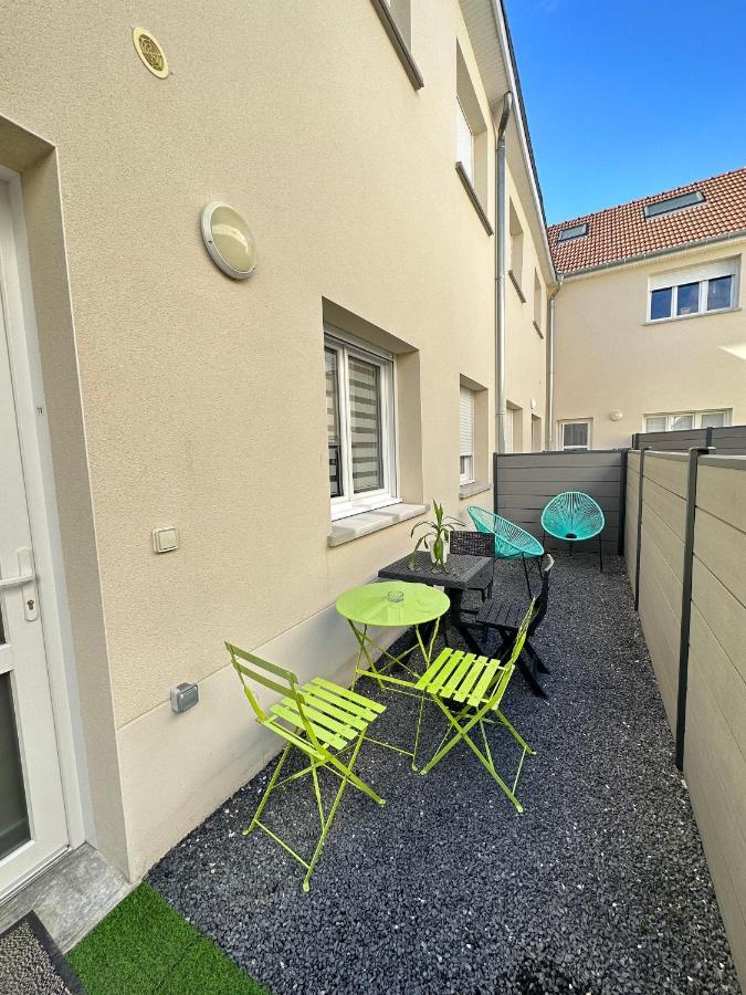 Le Remois - Charmant T2 - Renove - Parking - Cour Privative - Wifi Reims Ngoại thất bức ảnh