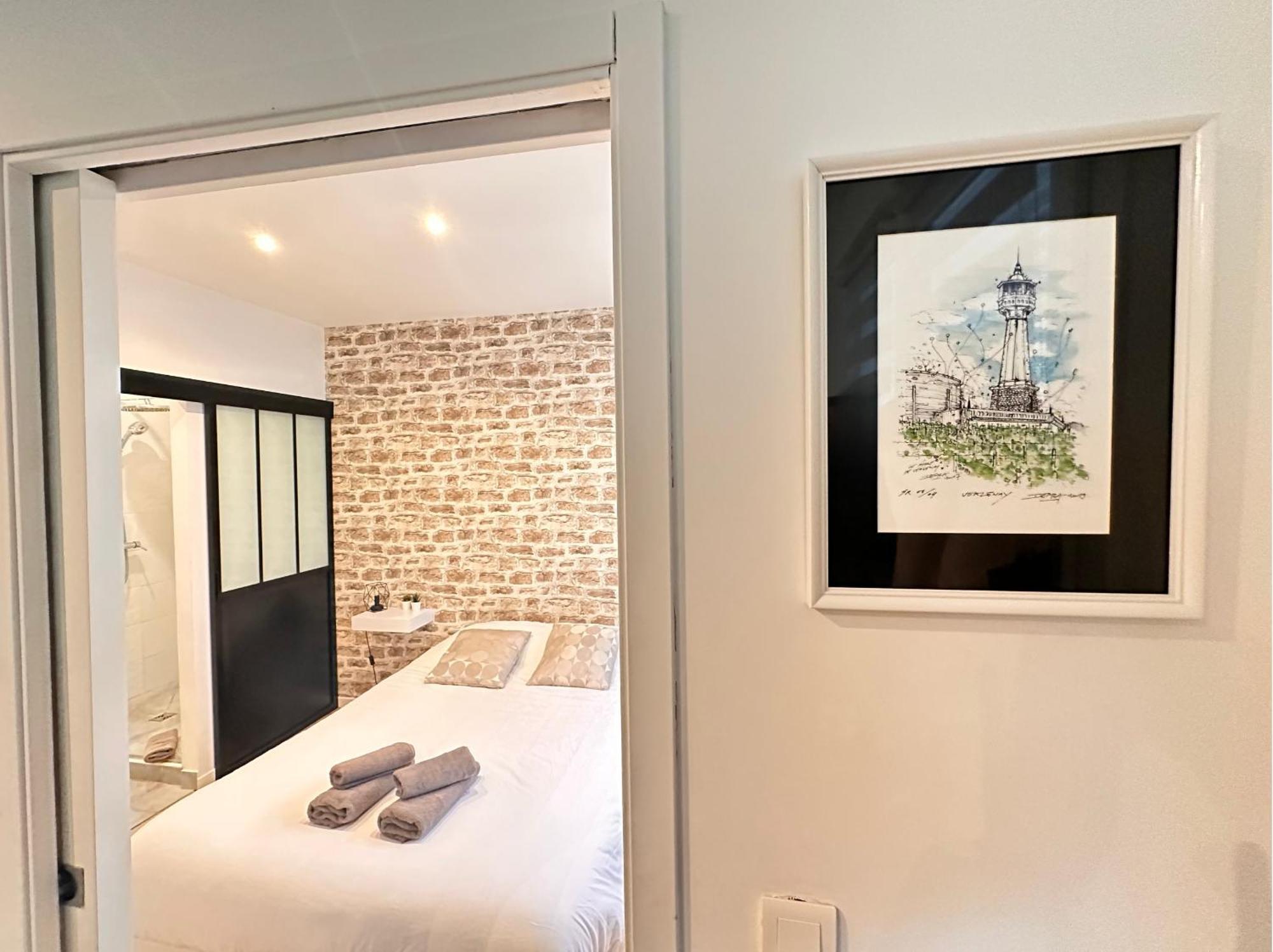 Le Remois - Charmant T2 - Renove - Parking - Cour Privative - Wifi Reims Ngoại thất bức ảnh